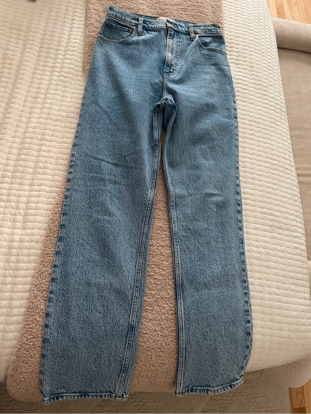 Abercrombie 90s straight ultra high rise Jean